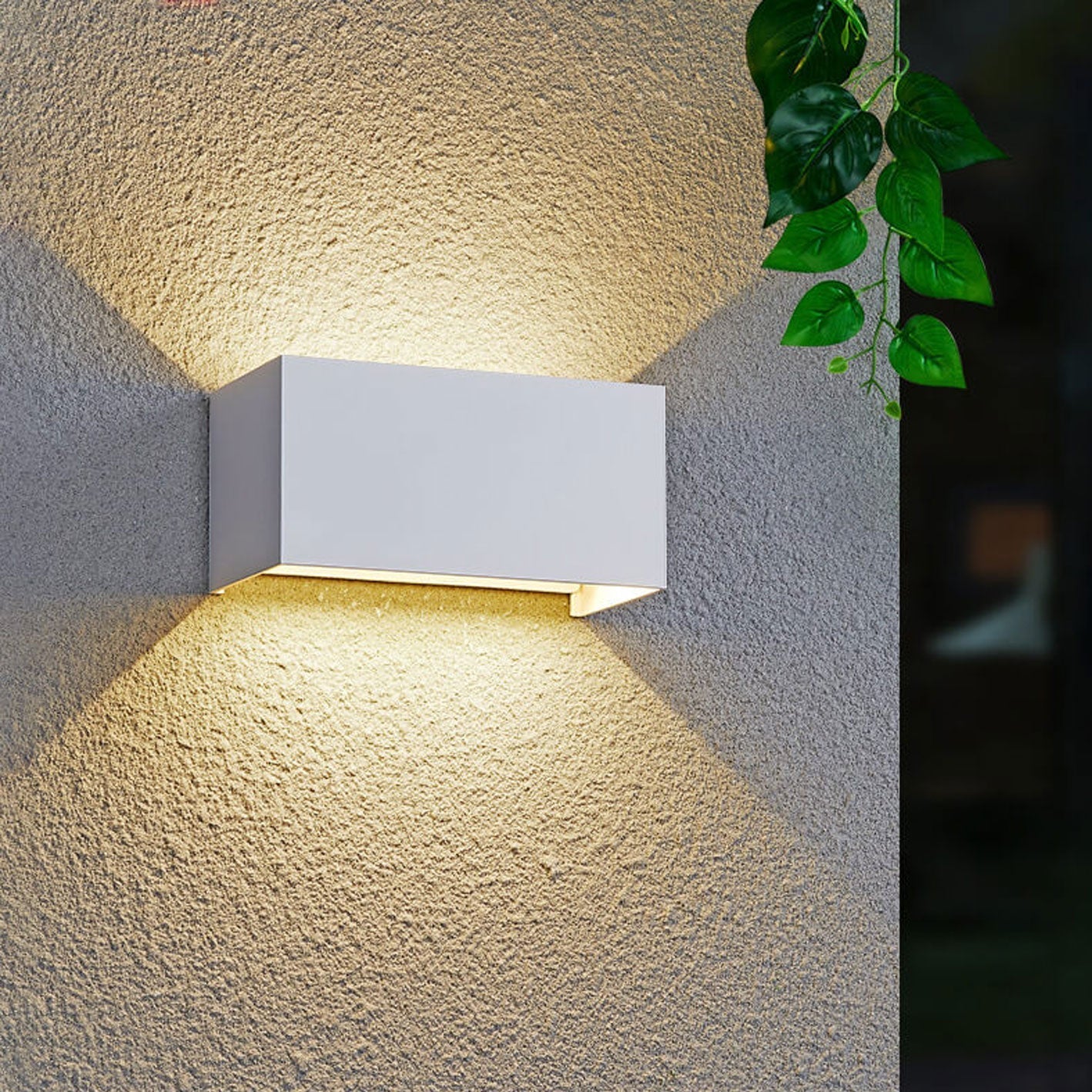 Jasna energooszczędna lampa LED zewnętrzna