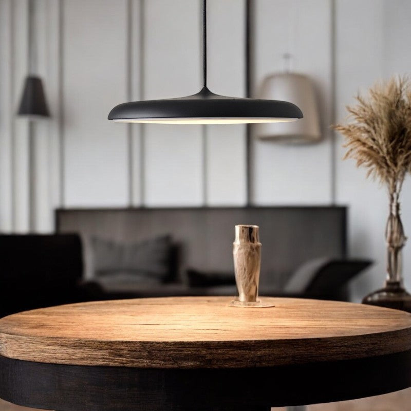 Nowoczesna skandynawska lampa wisząca LED