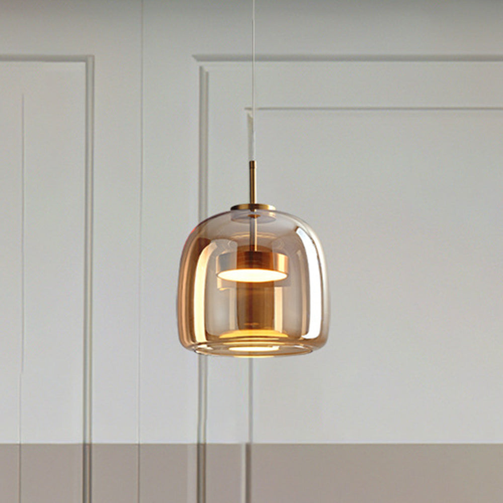 Vintage bursztynowa lampa wisząca ze złotymi detalami – ciepłe światło