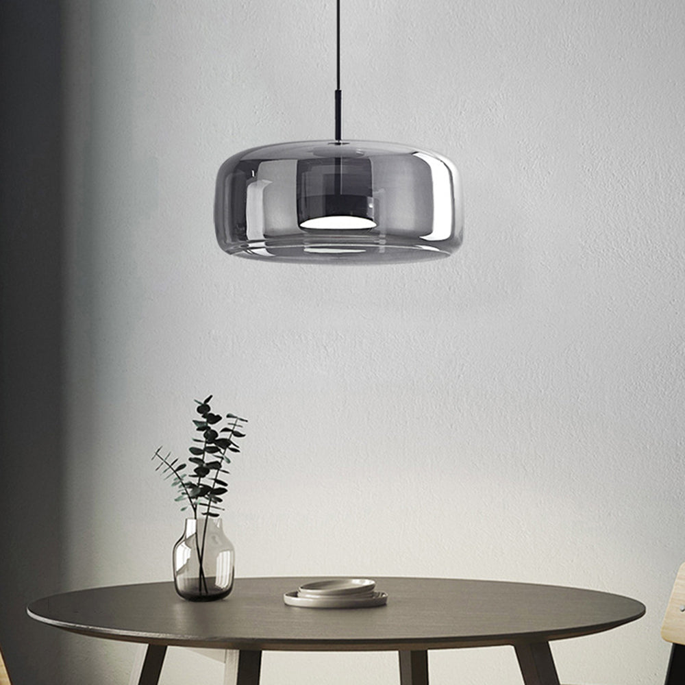 Vintage bursztynowa lampa wisząca ze złotymi detalami – ciepłe światło