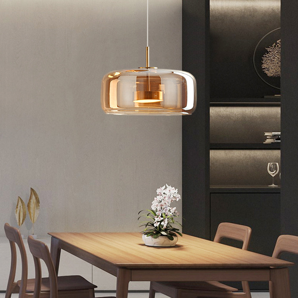 Vintage bursztynowa lampa wisząca ze złotymi detalami – ciepłe światło