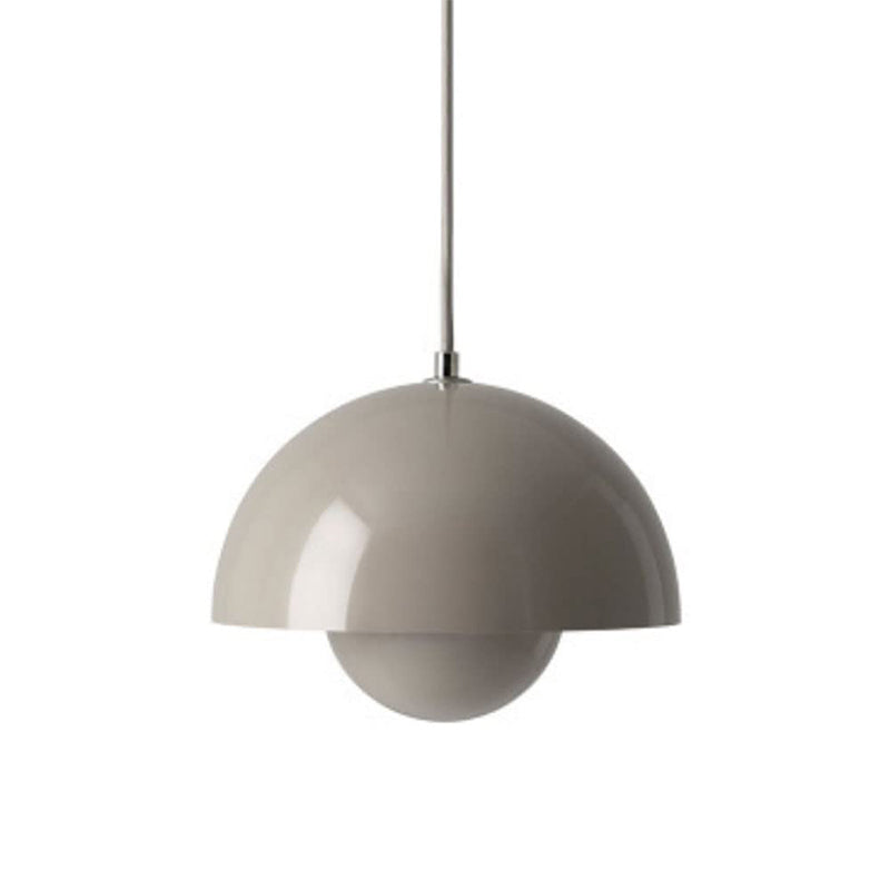 Nowoczesna lampa wisząca z unoszącym się kulistym blaskiem