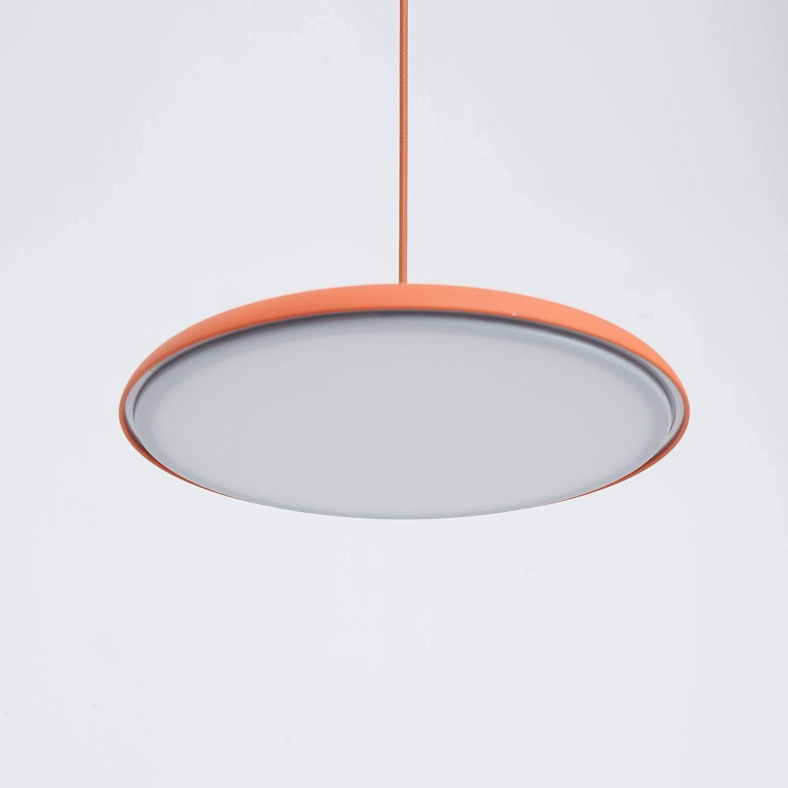 Minimalistyczna okrągła lampa wisząca LED