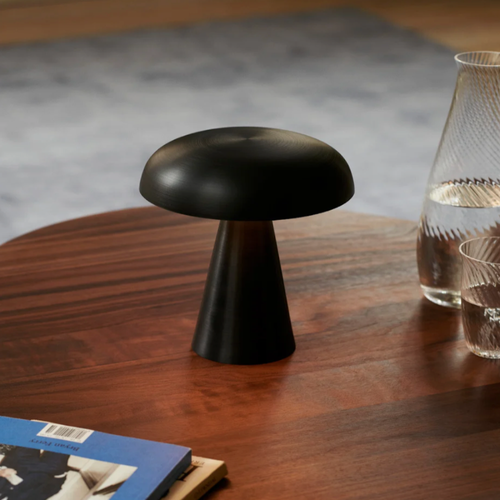 Elegancka LED lampa biurkowa w stylu vintage