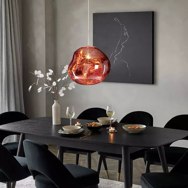 Lampa wisząca z efektem stopionego szkła – nowoczesna artystyczna