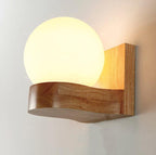 Nordische moderne Massivholz-Kugel – dekorative Wandleuchte