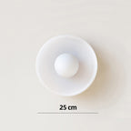 Minimalistyczna lampa wisząca z delikatnym światłem