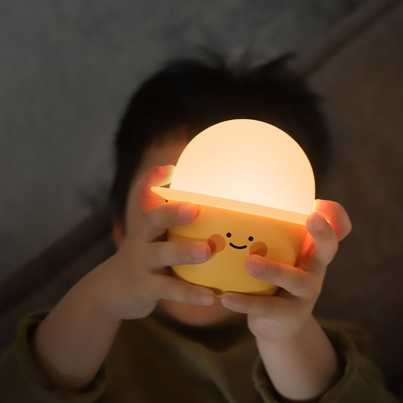 Urocza lampka nocna LED z delikatnym światłem