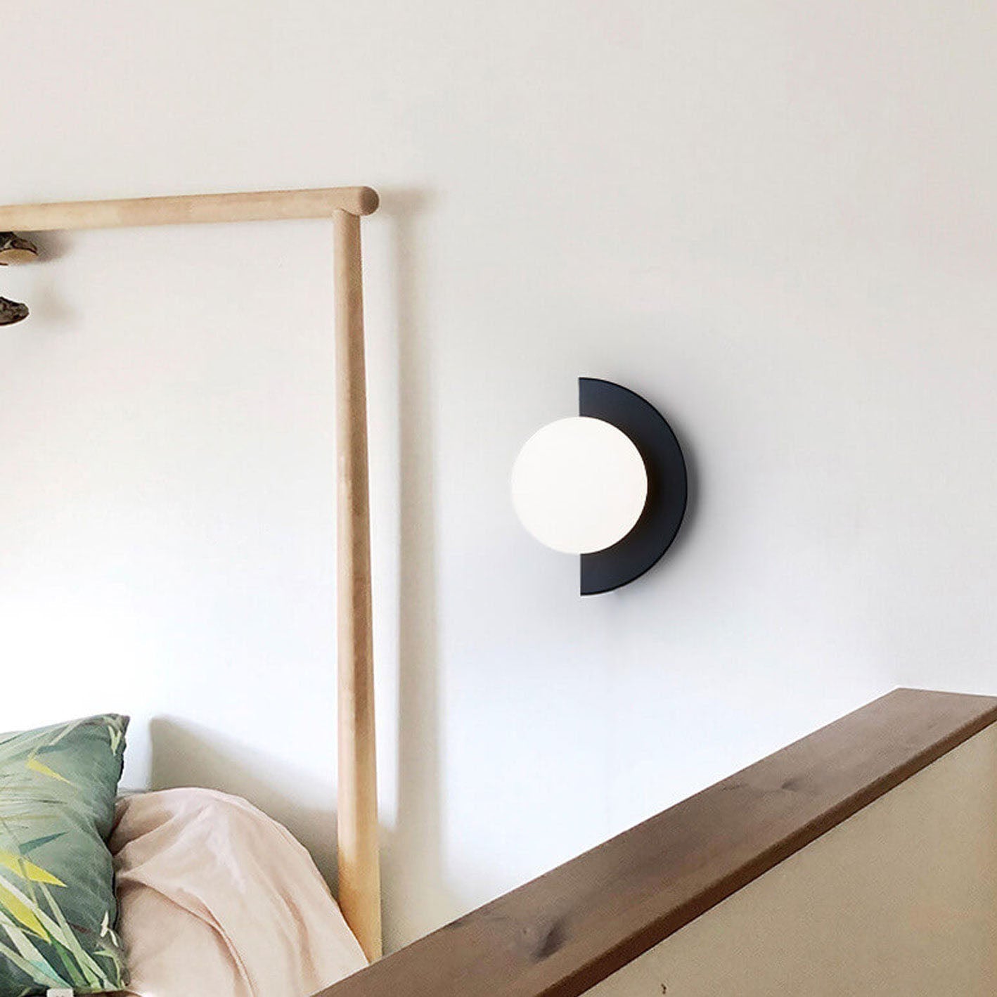 Modern Wall Sconce Colorful Spherical Semi-Circular Lamp