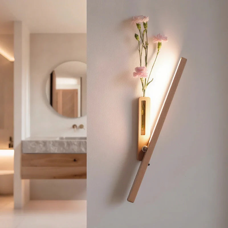 Multifunktionale Wandleuchte in Form einer Vase – einfach anzukleben