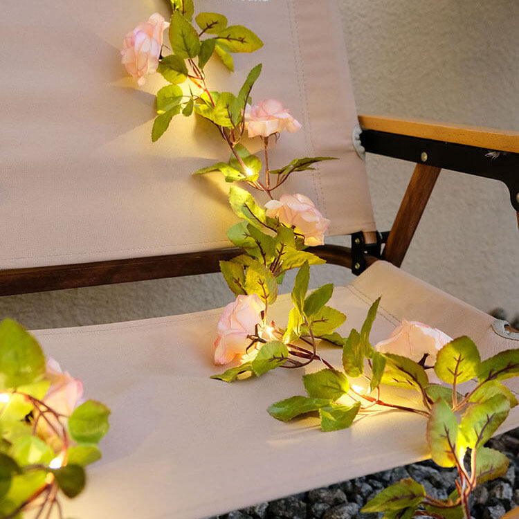 Wasserdichte LED-Außenleuchte mit rosenförmiger Lichterkette