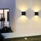 Illuminazione esterna LED con sensore di movimento intelligente