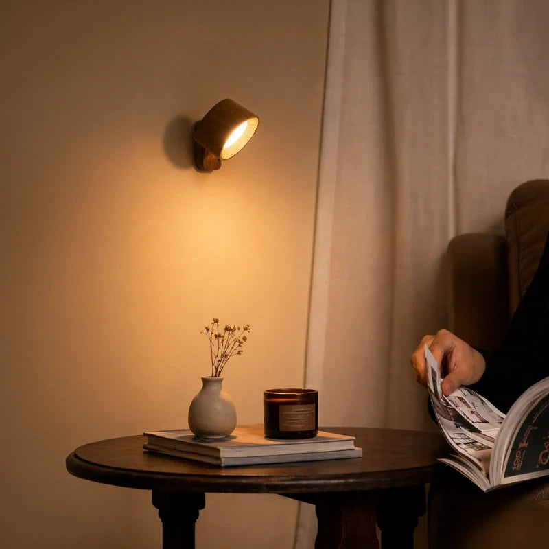 Wireless adjustable wall lamp with magnetic mount and 360° rotation
