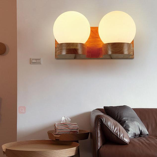 Nordische moderne Massivholz-Kugel – dekorative Wandleuchte
