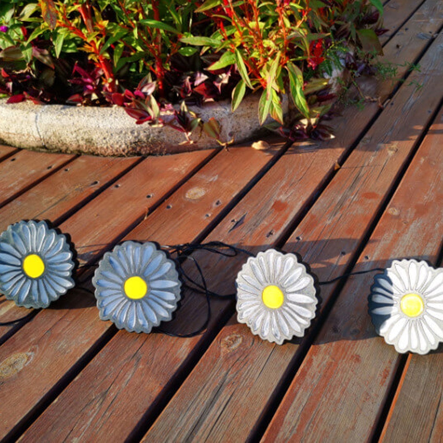 Moderne Gartenlampe Daisy Solar Lichterkette für den Garten