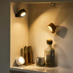 Wireless adjustable wall lamp with magnetic mount and 360° rotation
