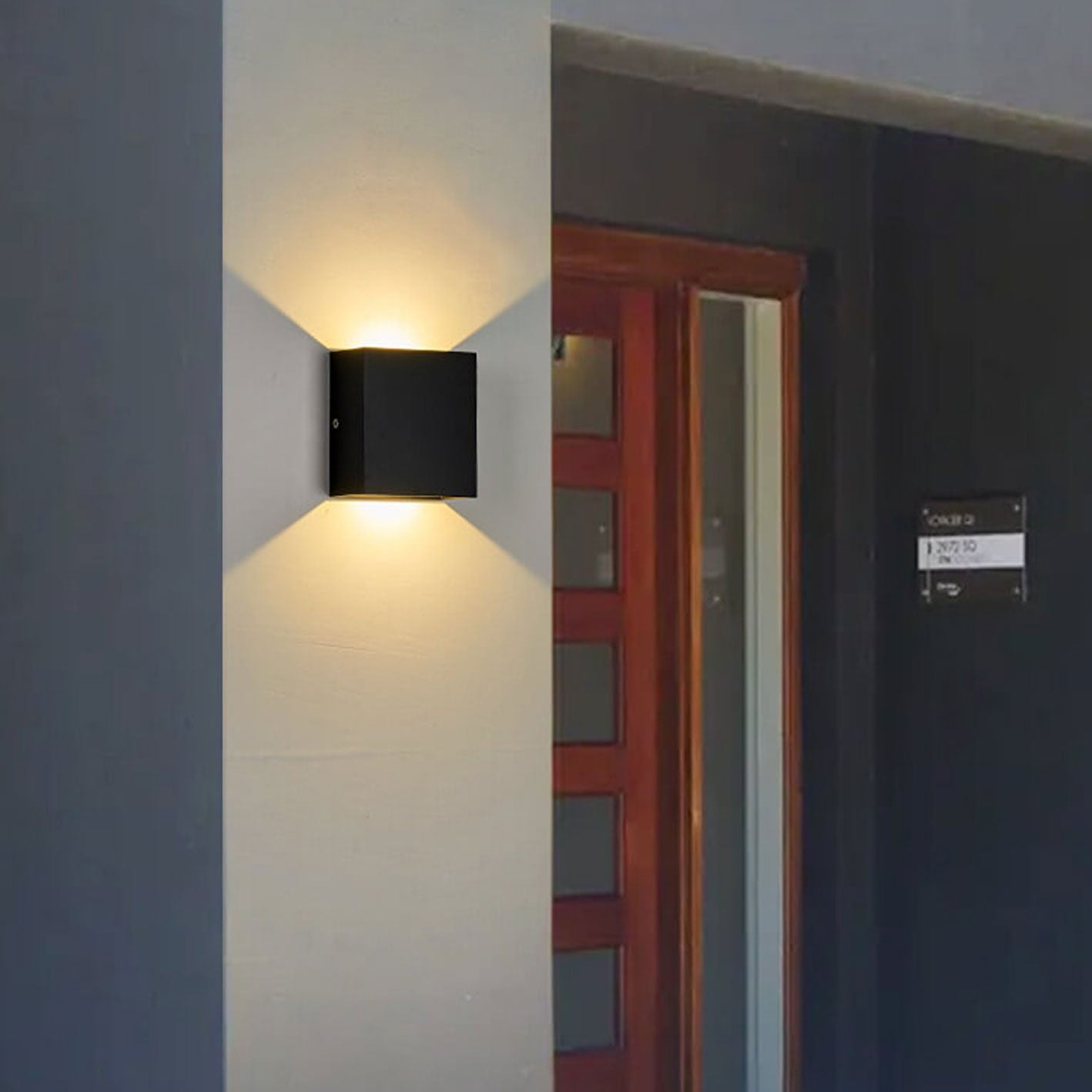 Inteligentne Oświetlenie Zewnętrzne Lampa LED z Czujnikiem Ruchu