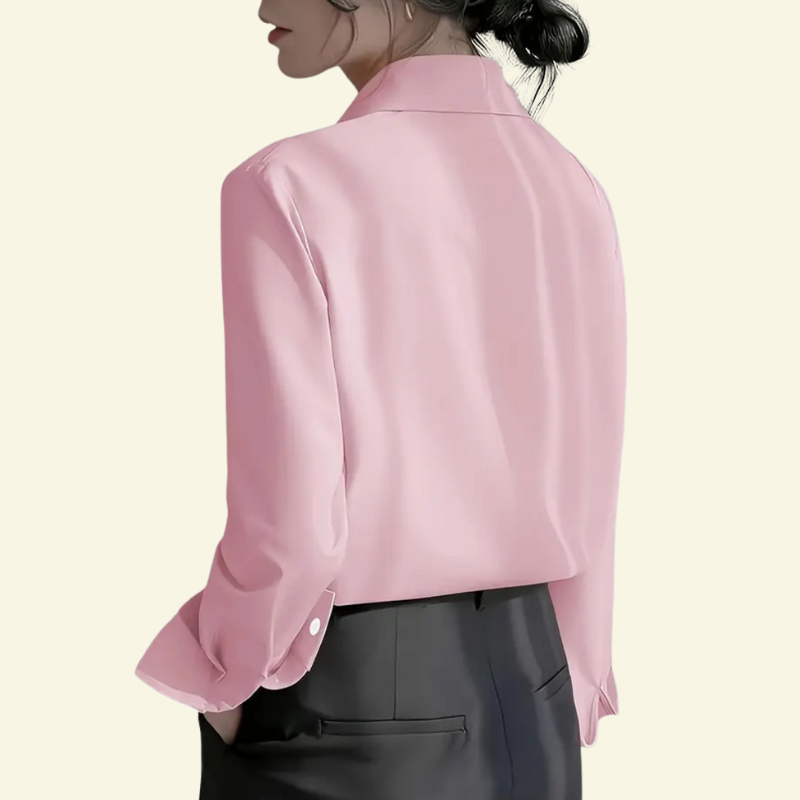 Women's Shirt with Classic Collar and Clean Design