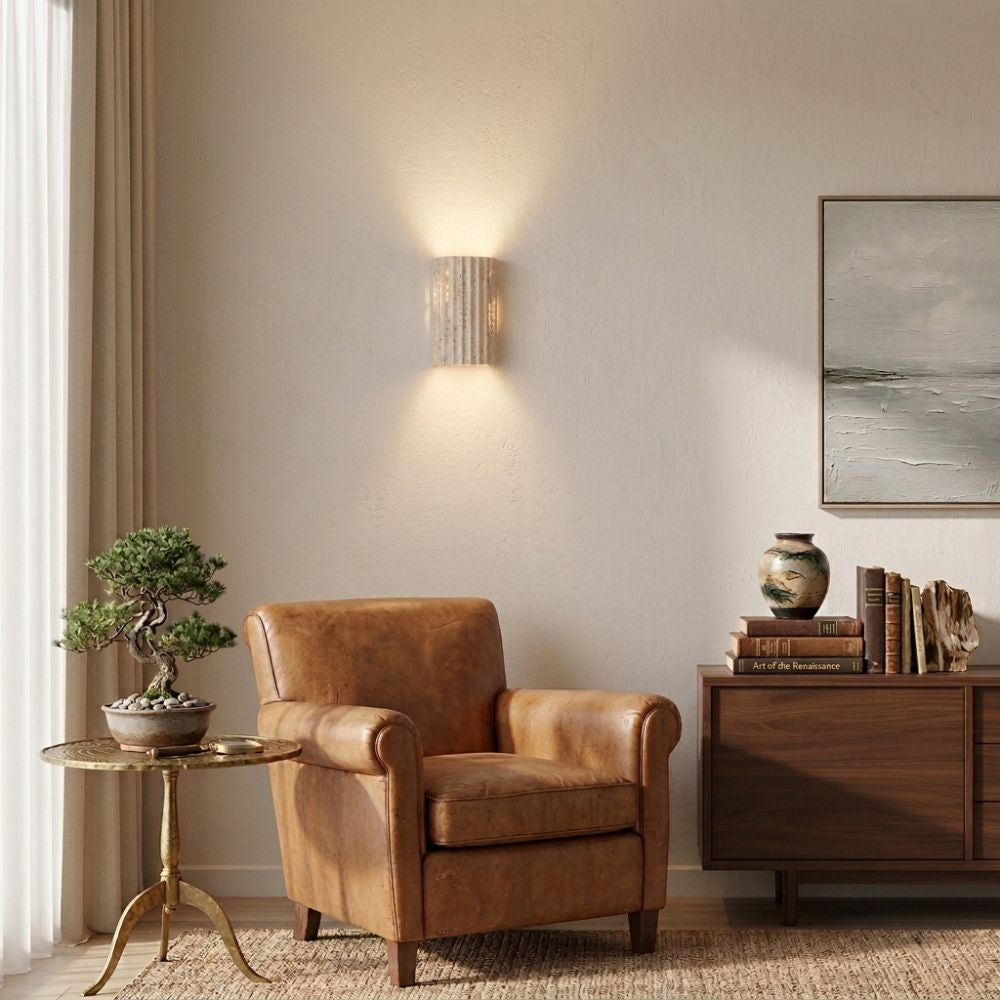 Moderne Wandleuchte mit zartem, warmem LED-Licht für Innenräume