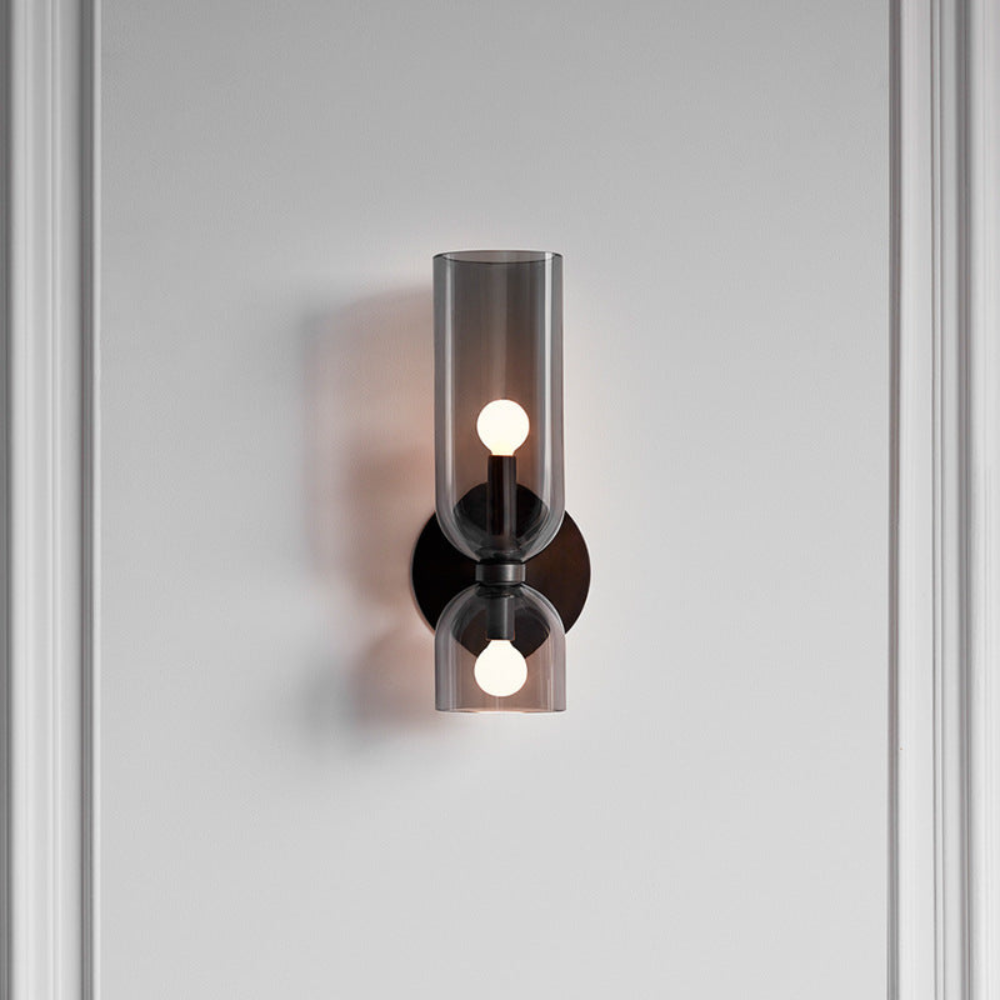 Platzsparende LED-Wandleuchte mit rundem Doppelkopf