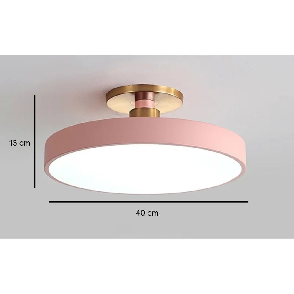 Moderno apparecchio da soffitto con luce d’atmosfera delicata