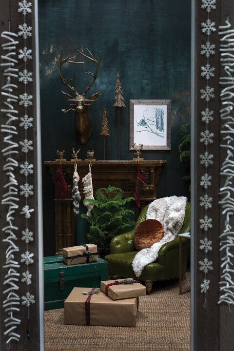 Decorazione da parete vintage testa di cervo corna rustiche e testurizzate