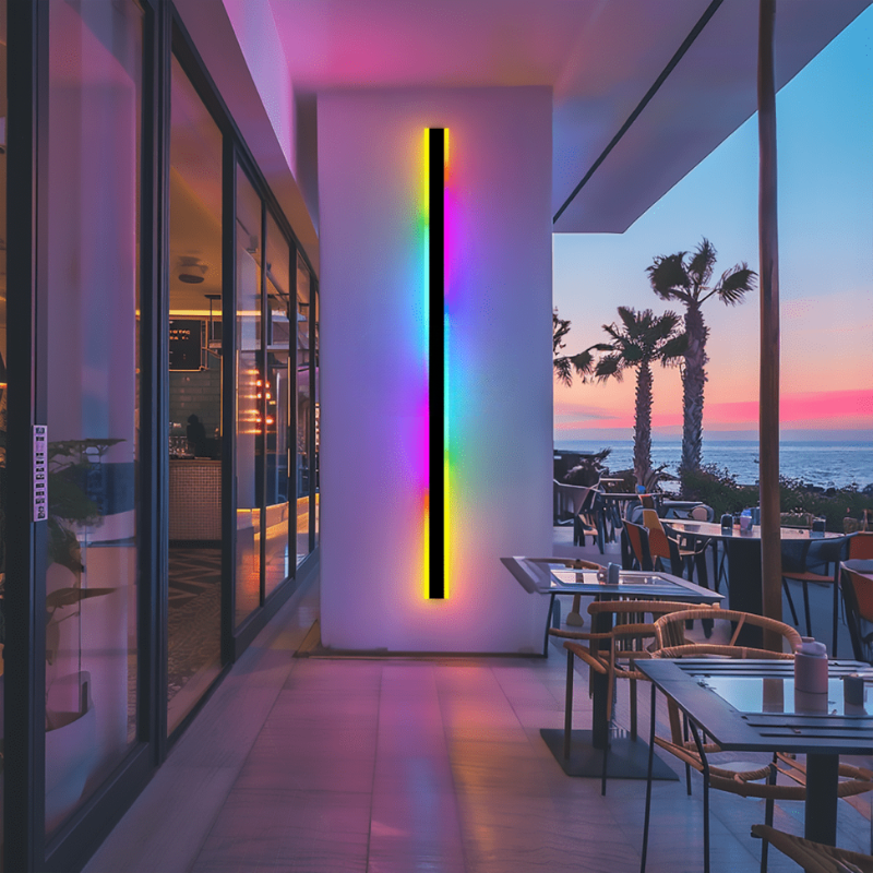 Schlanke wasserdichte LED-Außenwandleuchte RGB