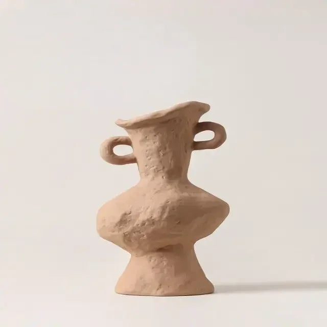 Vaso decorativo con texture organica, ornamento scultoreo per tavolo
