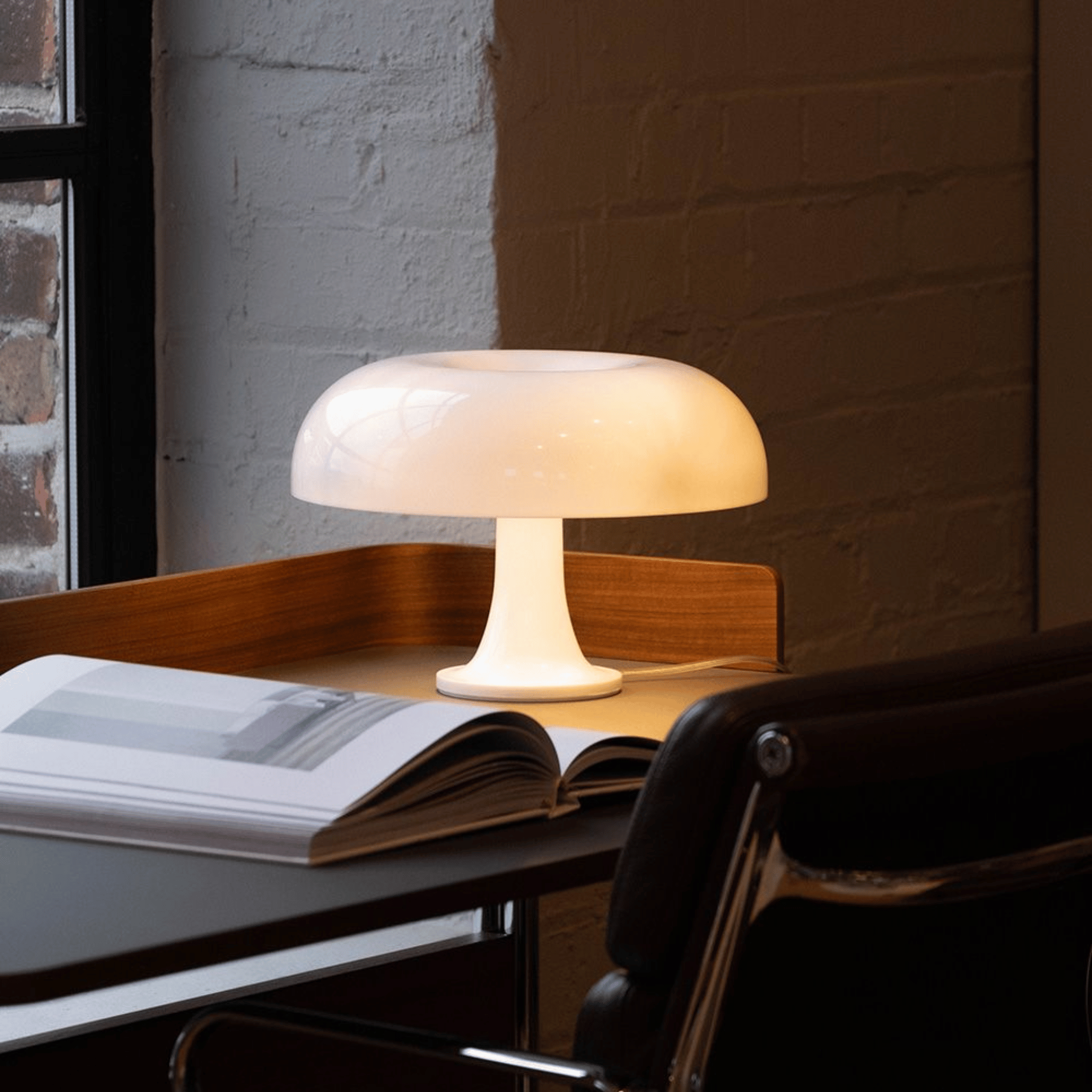 Decorative LED Desk Lamp Mushroom with 3 Light Colors