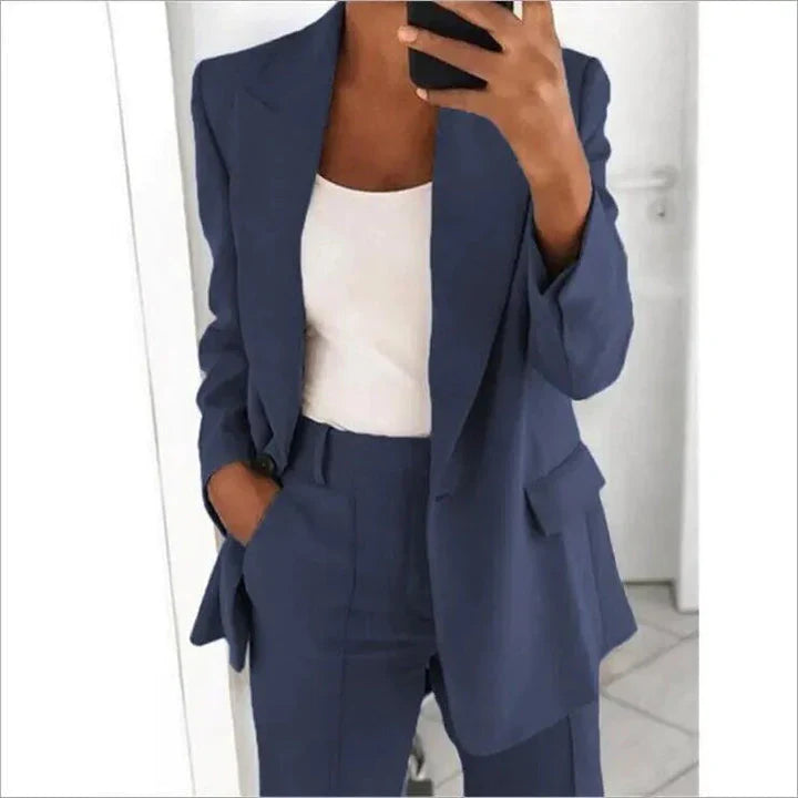 Ensemble tailleur classique ajusté pour femme