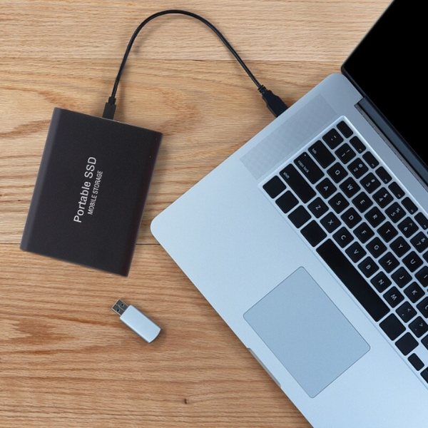 Externe SSD-Festplatte – tragbarer Massenspeicher für Geräte