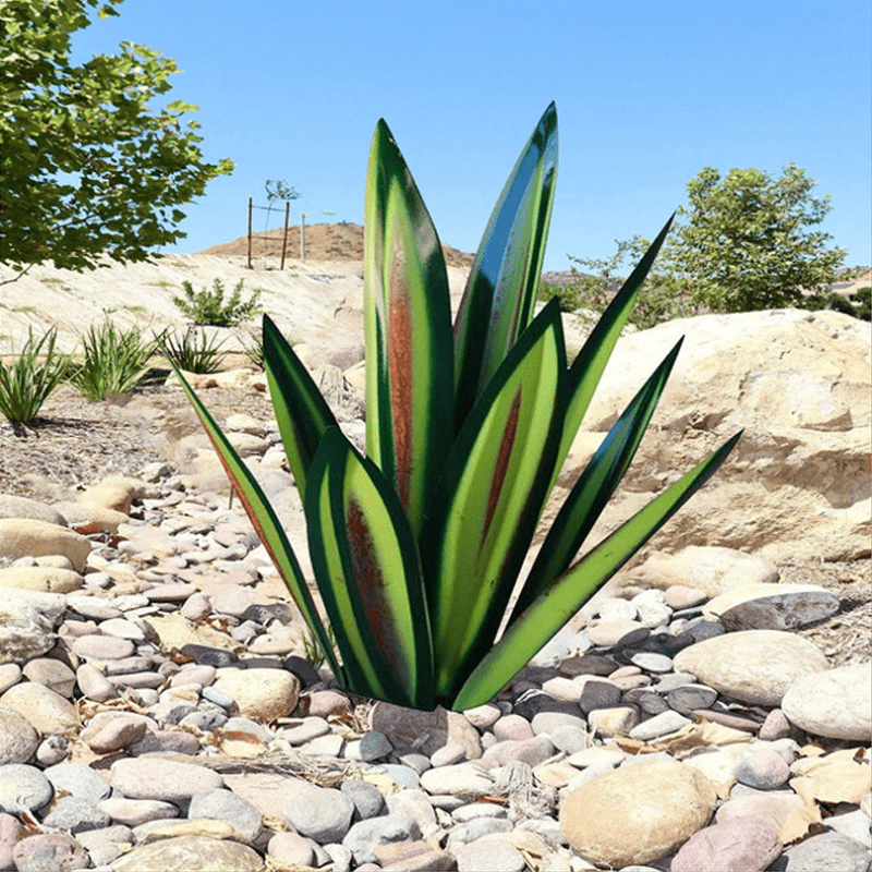 Pianta decorativa esterna lampada da giardino agave
