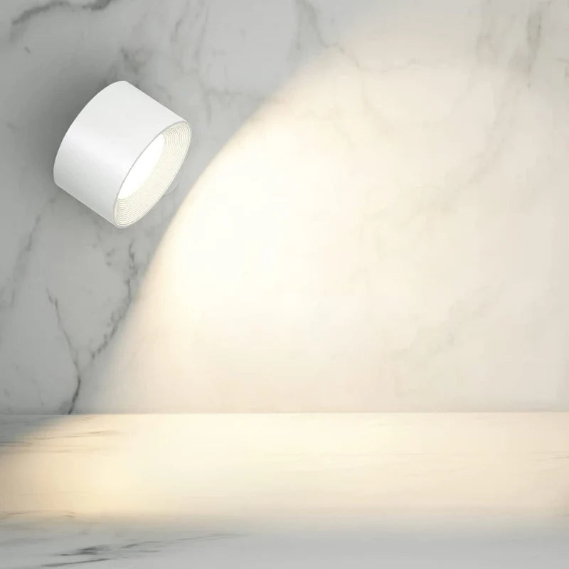 Minimalistyczna bezprzewodowa lampa ścienna z możliwością obrotu o 360°