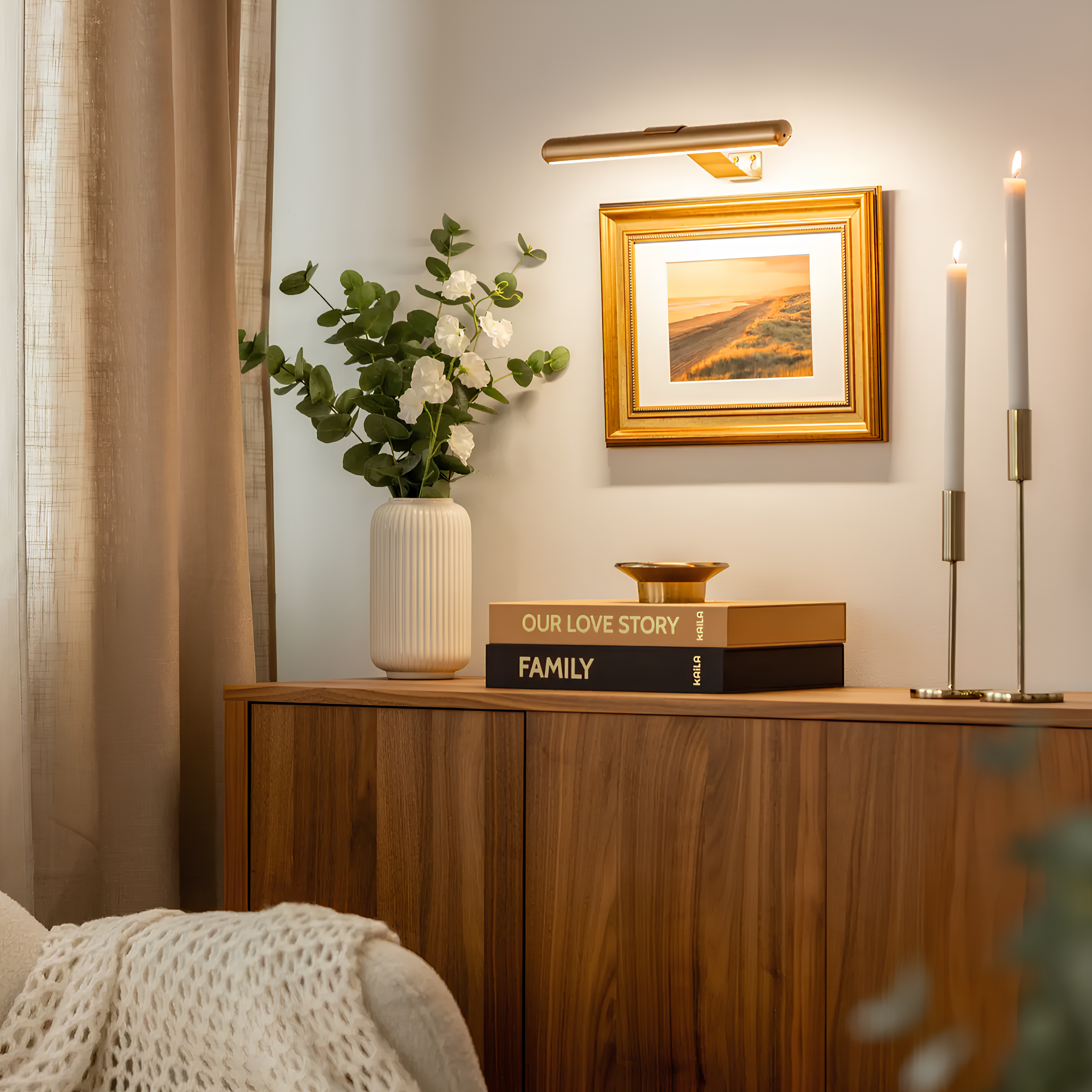 Regulowane bezprzewodowe oświetlenie ścienne LED