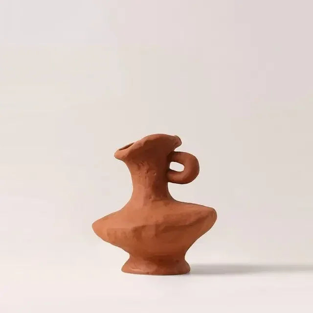 Vaso decorativo con texture organica, ornamento scultoreo per tavolo