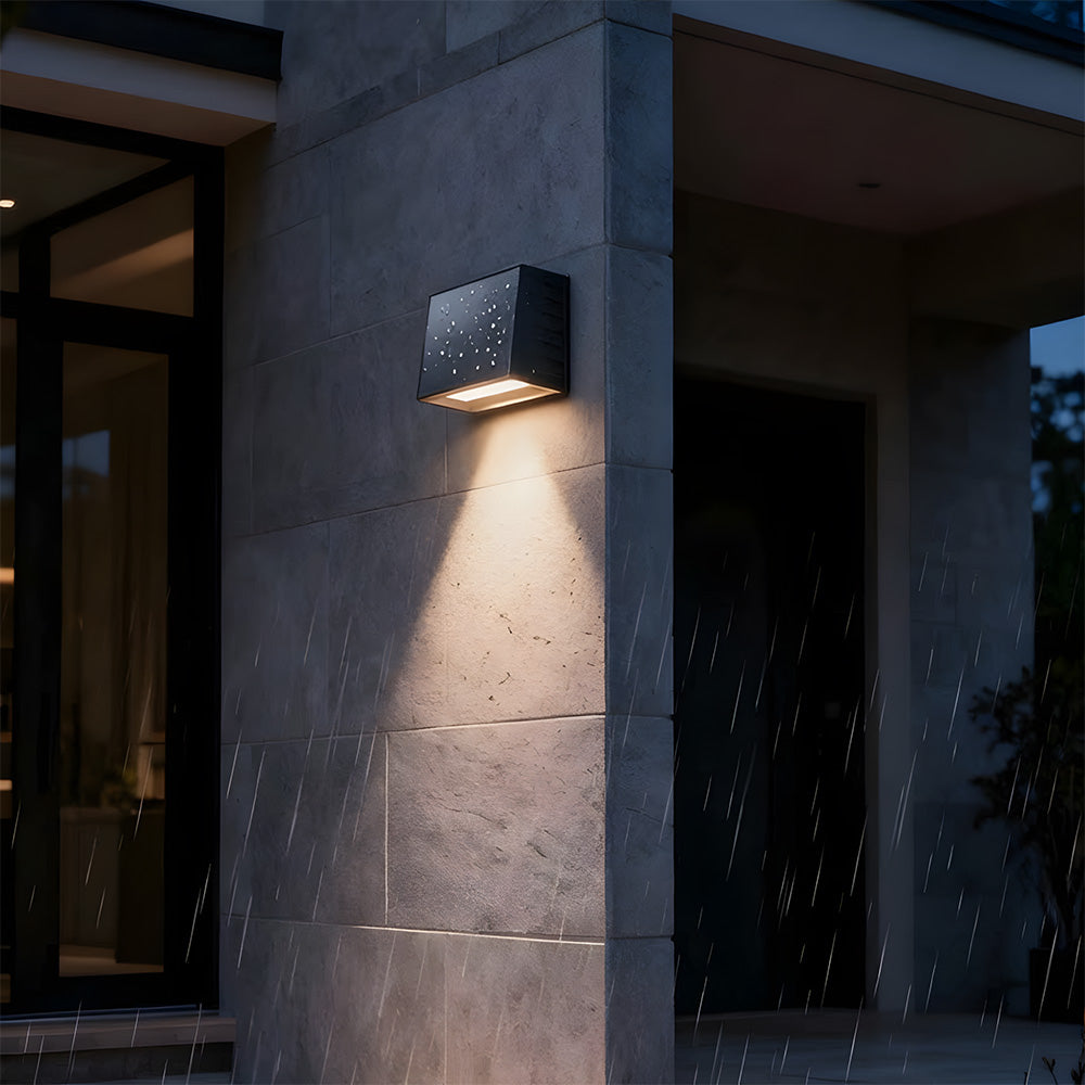 Solarbetriebene LED-Außenleuchte
