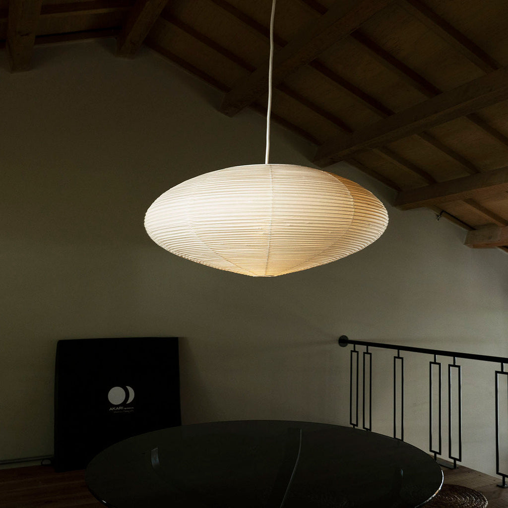 Lampe suspendue blanche design Japandi élégante pour salon et salle à manger