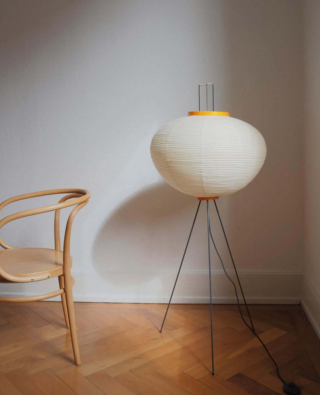 Lampa podłogowa w stylu japońskim Nastrojowe miękkie oświetlenie