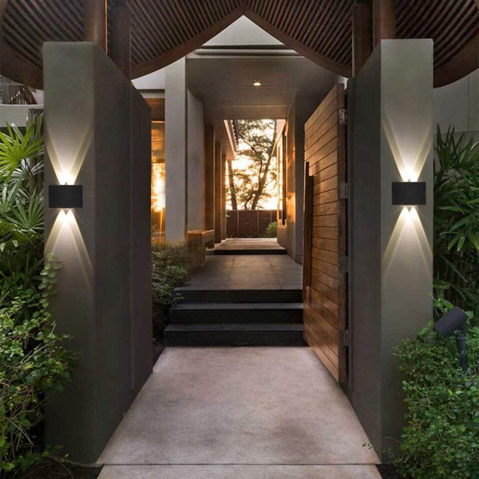 Durable outdoor waterproof LED garden lighting – Energy-saving slim lamp with elegant look
