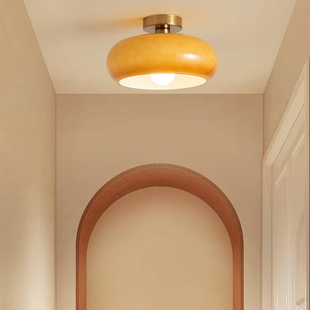 Klassische runde Deckenlampe aus bernsteinfarbenem Glas