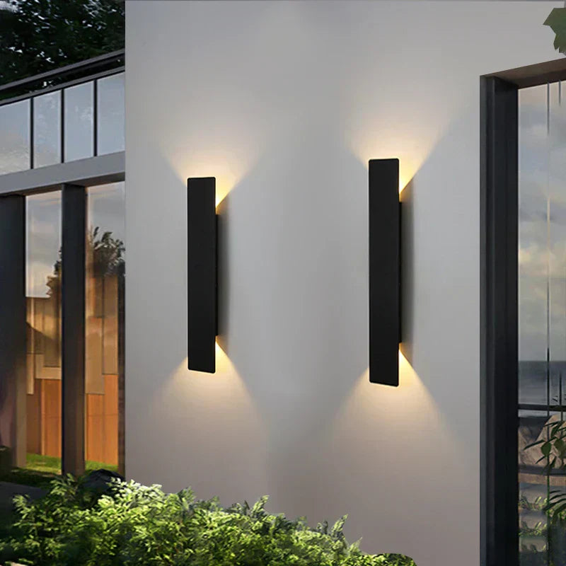 Lampada da parete LED esterna resistente, efficiente e impermeabile