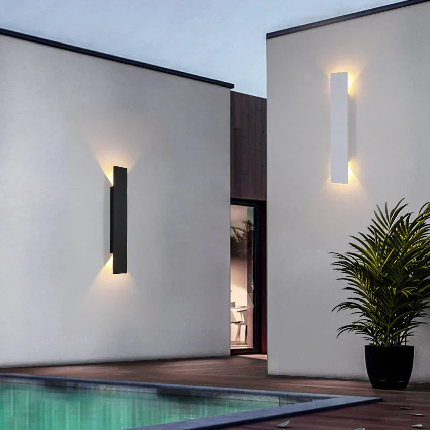 Lampada da parete LED esterna resistente, efficiente e impermeabile