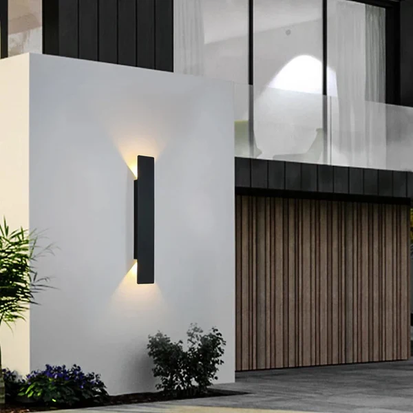 Lampada da parete LED esterna resistente, efficiente e impermeabile