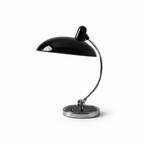 Moderna lampada da tavolo in stile Bauhaus