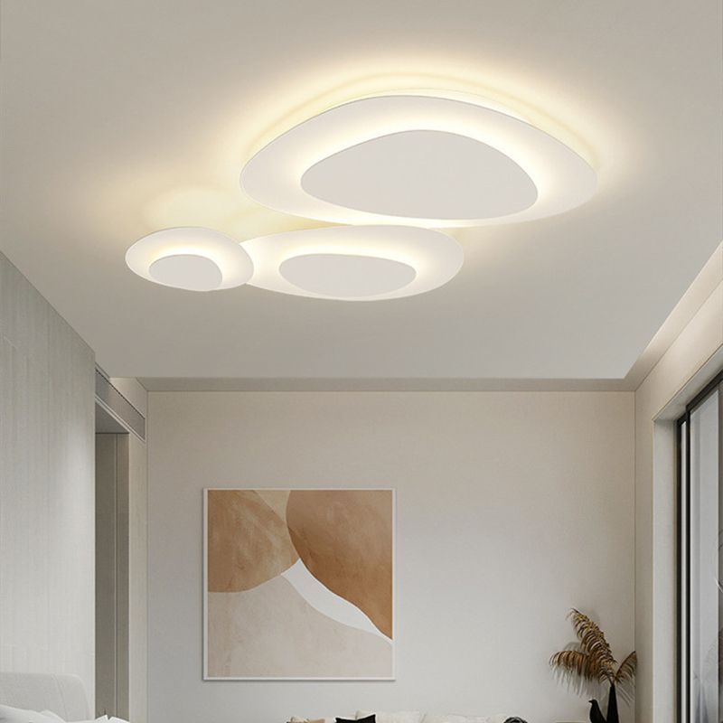 Dekorative, schlanke LED-Deckenlampe mit einstellbarer Helligkeit