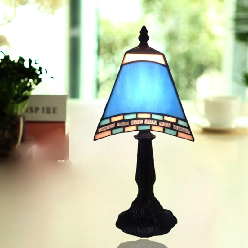 Nocna lampka w kolorze morskim z szklanym kloszem