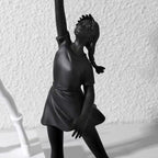 Nowoczesna statua dziewczynka z balonem