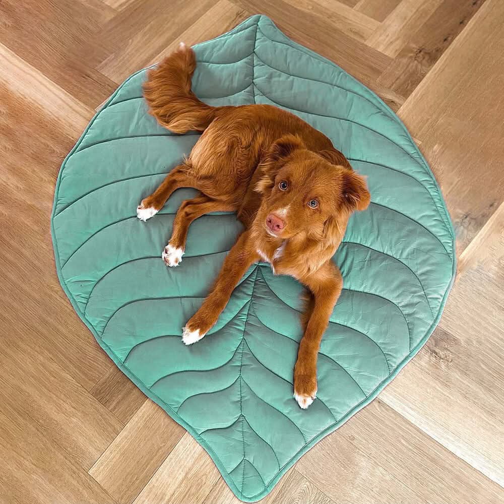 Tappetino per cuccia per cane con motivo di grandi foglie