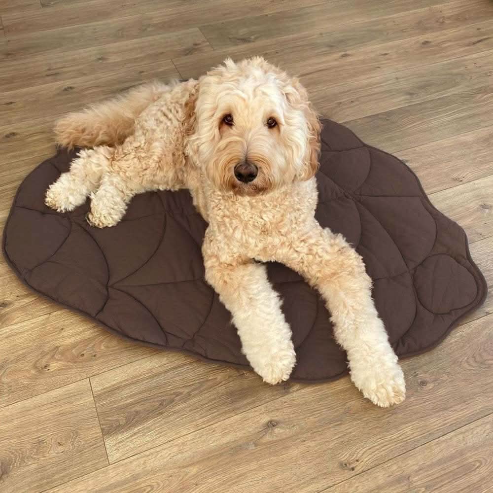 Tappetino per cuccia per cane con motivo di grandi foglie
