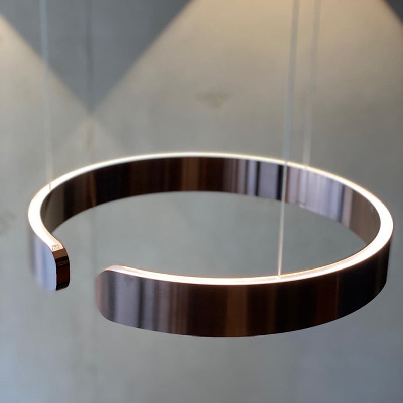 CircuLume: lampada a sospensione LED rotonda in metallo dal design moderno – per soggiorno e corridoio
